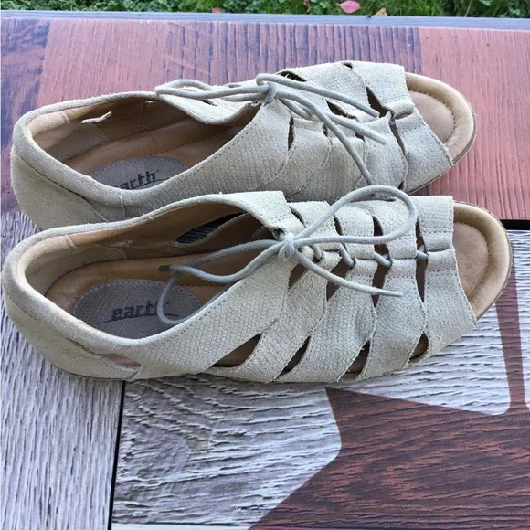 Earth Sandals - Picture 2 of 4